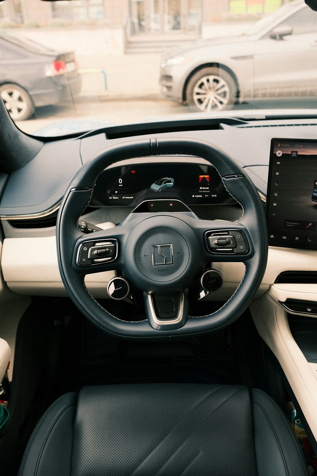 luxury car dashboard technology